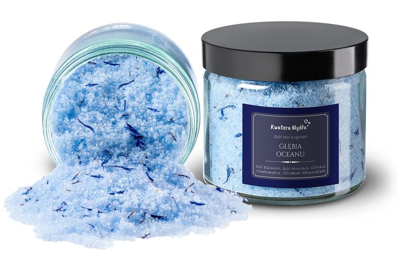 Sól do kąpieli w wannie z hydromasażem