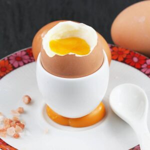 Sekrety doskonałego jajka na miękko – jak je przygotować krok po kroku?