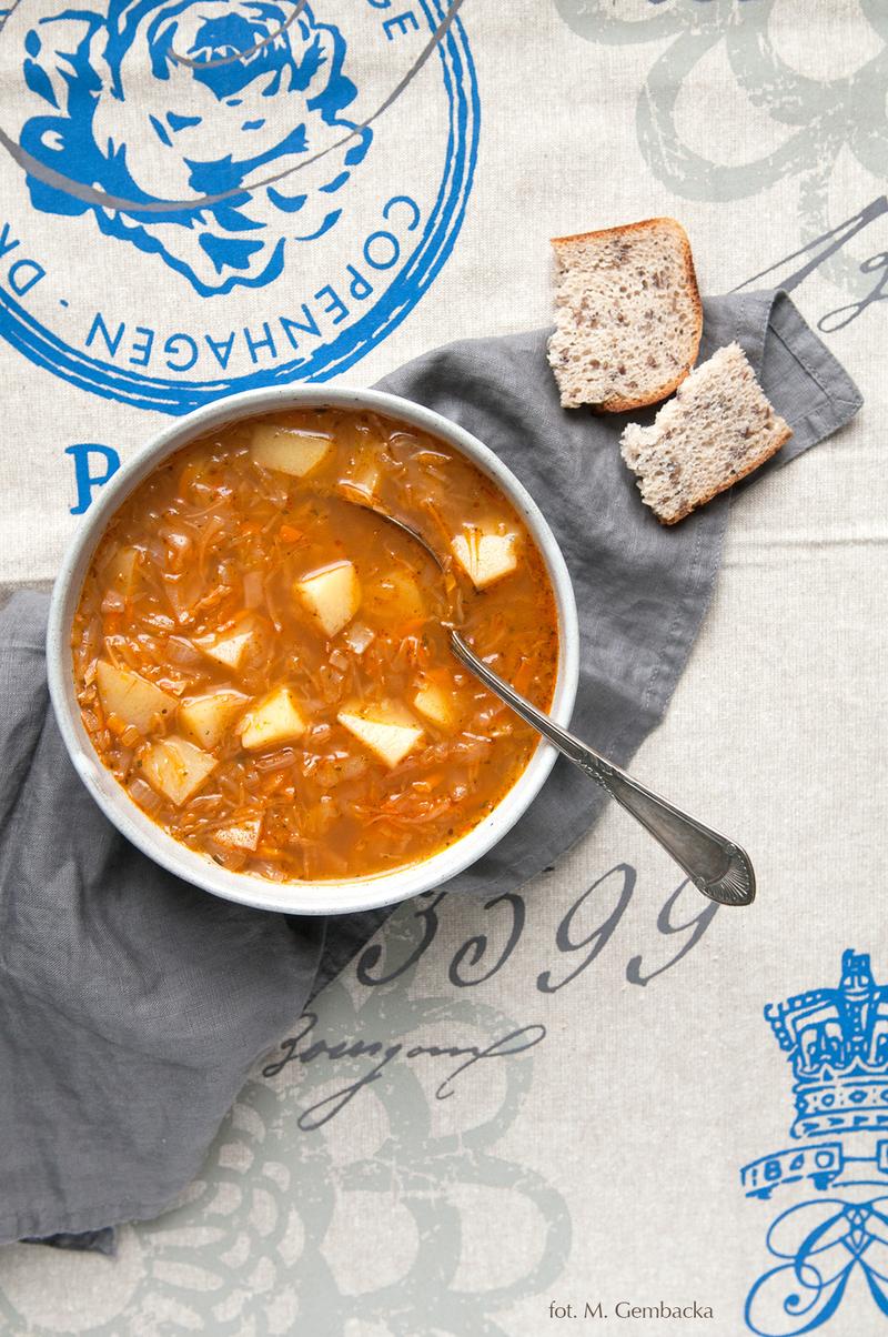 Kapuśniak z młodej kapusty