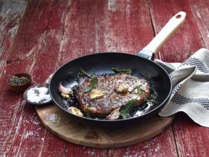 Idealny czas smażenia mięsa wieprzowego – poznaj sekrety doskonałego smaku