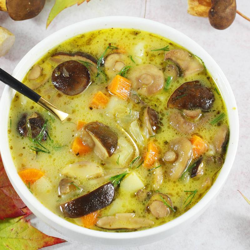 Jakie przyprawy idealnie podkreślą smak zupy grzybowej?