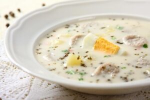 Najsmaczniejsze zupy na Wielkanoc, które zachwycą Twoich gości