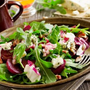 Odkryj Smaki: Najlepsze Sałatki, Które Musisz Wypróbować