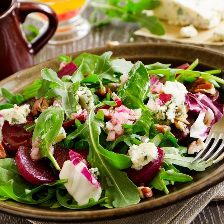 Odkryj Smaki: Najlepsze Sałatki, Które Musisz Wypróbować