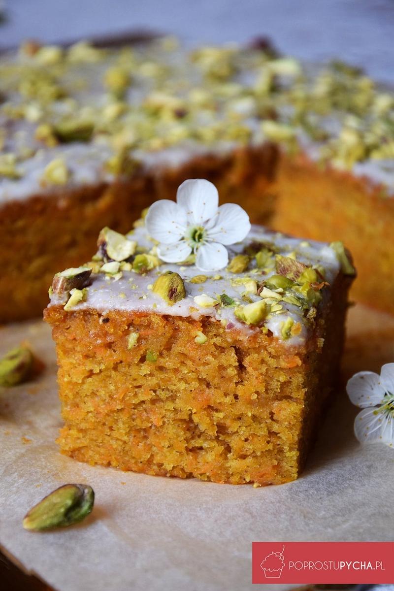 Historia i pochodzenie ciasta marchewkowego