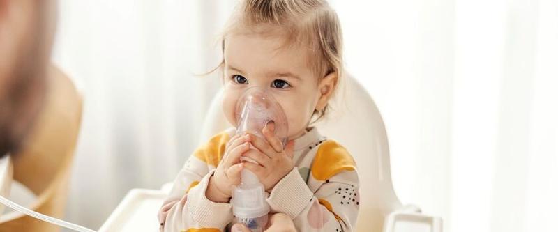 Inhalacje solą fizjologiczną u niemowląt