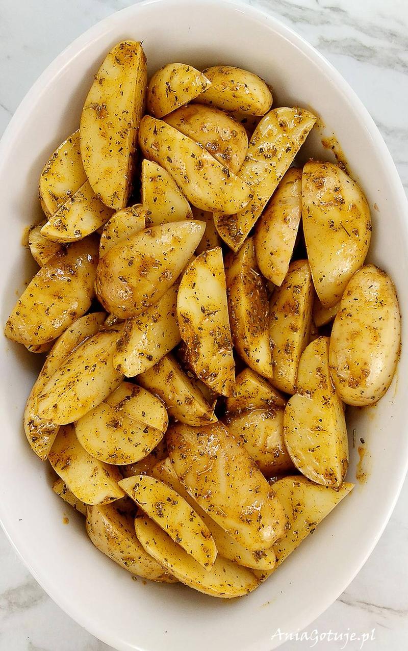 Przygotowanie ziemniaków do pieczenia