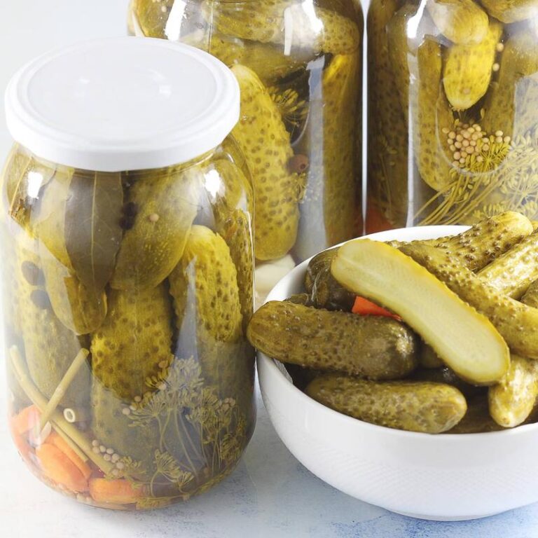 Jakie ogórki najlepiej sprawdzą się w sałatce jarzynowej?