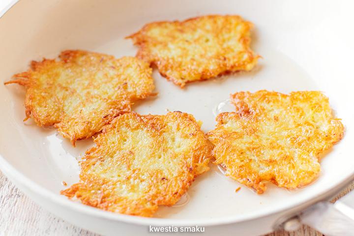 Idealny czas smażenia placków ziemniaczanych – ile minut poświęcić na ich przygotowanie?