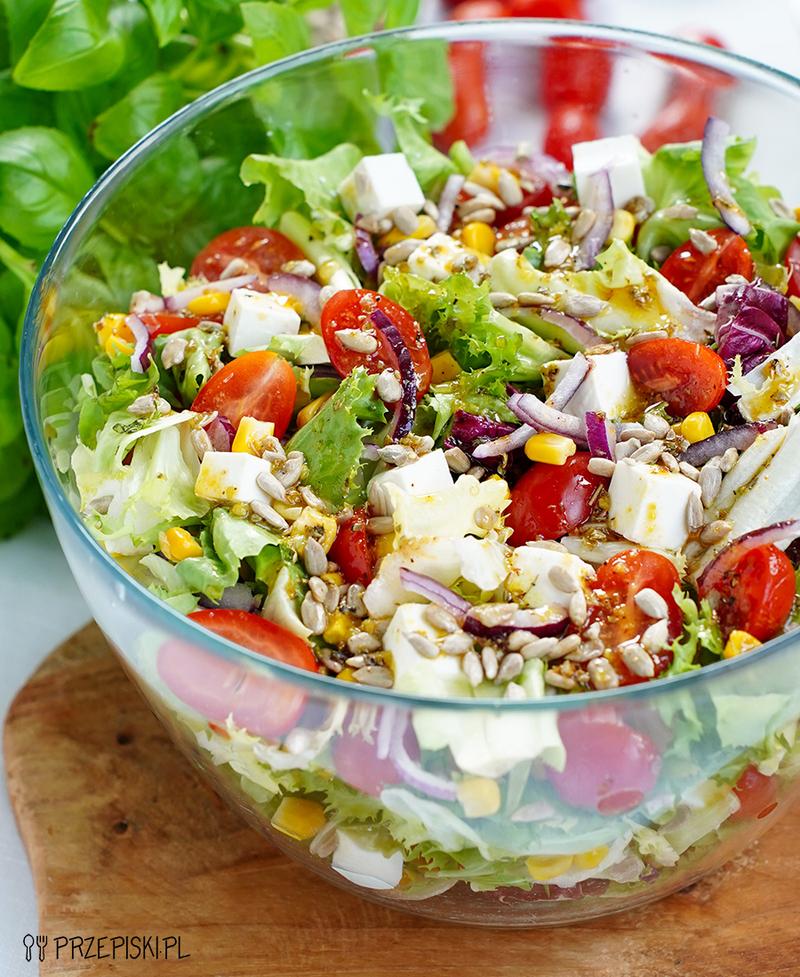 Zdrowe dodatki do sałatek