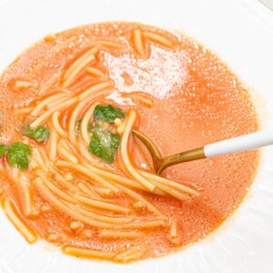 Idealna zupa do lasagne – co podać, aby stworzyć niezapomnianą ucztę?