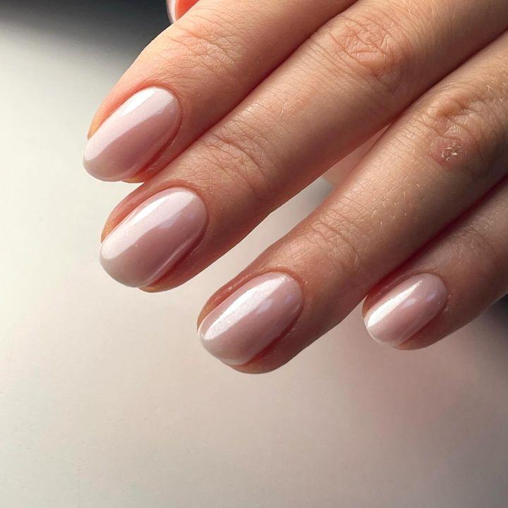 Jak skutecznie zastąpić odtłuszczacz do hybryd w manicure?